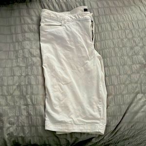 Denver Hayes knee length shorts